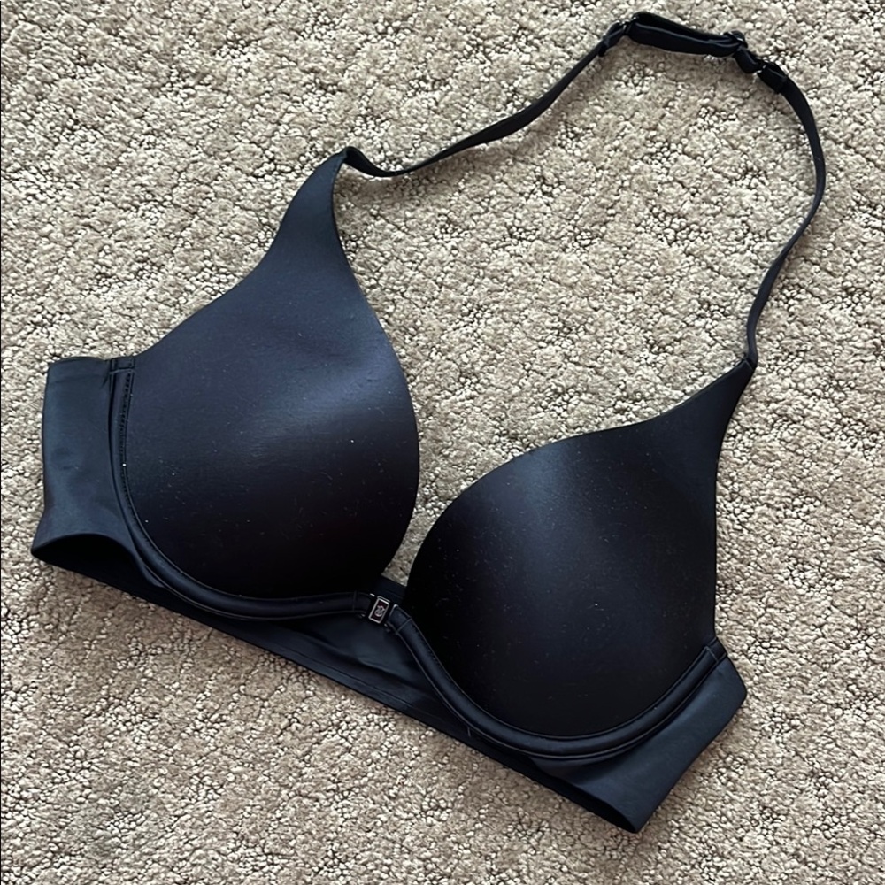 Victoria's Secret Black Plunge Bra with Seamless Finish